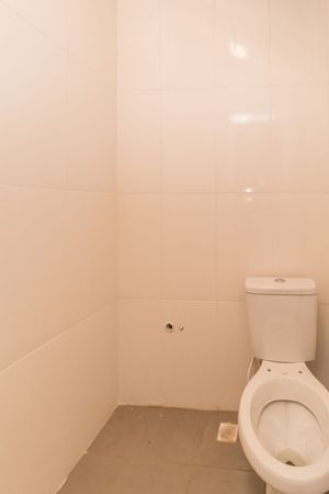 Image 30 - 241800