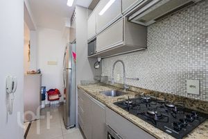 Image 9 - 242215