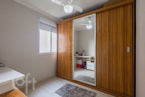 Image 15 - 242215