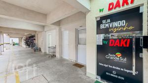 Image 31 - 242215
