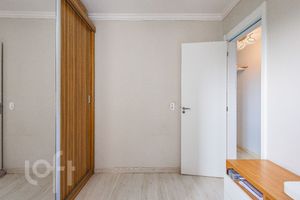 Image 16 - 242215