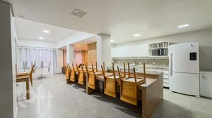 Image 39 - 242215