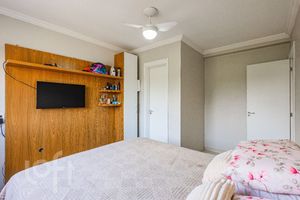 Image 10 - 242215