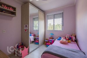 Image 17 - 242215