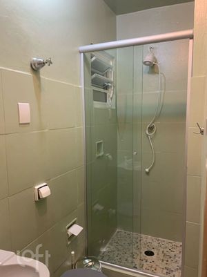 Image 17 - 242300
