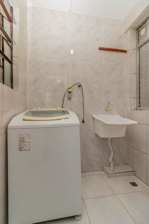 Image 15 - 242366