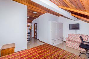 Image 33 - 242392