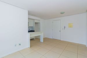 Image 3 - 242397