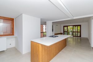 Image 38 - 242402