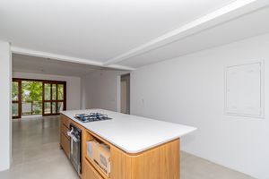 Image 39 - 242402