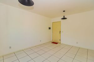 Image 3 - 242431