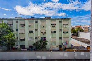 Image 16 - 242527