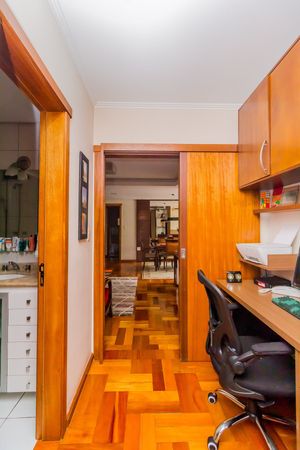 Image 15 - 242531