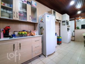 Image 19 - 242627
