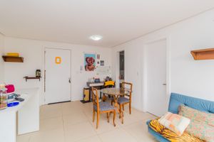 Image 3 - 242748