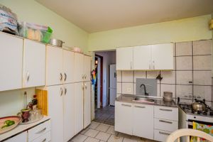 Image 26 - 242758