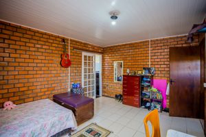 Image 83 - 242758