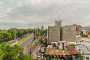Image 13 - 242760