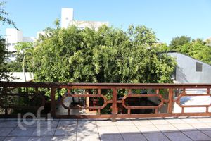 Image 17 - 242816
