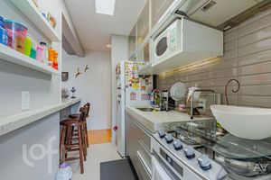 Image 7 - 242894