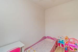 Image 18 - 242961