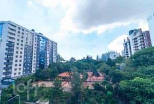 Image 4 - 243206
