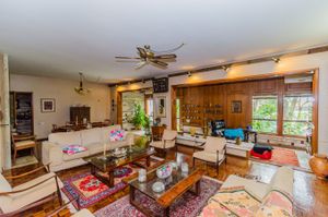 Image 1 - 243358