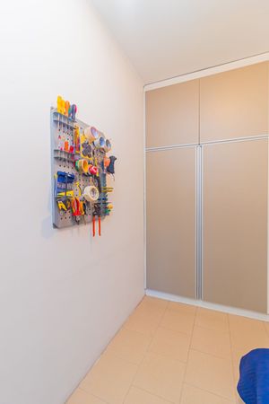 Image 33 - 243384
