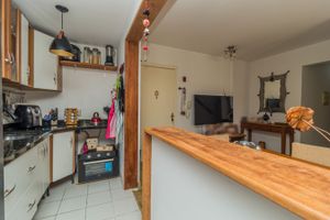 Image 16 - 243468