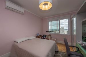 Image 11 - 243862