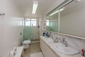 Image 13 - 243862