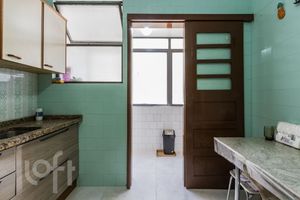 Image 19 - 243894