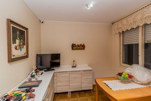 Image 21 - 243944