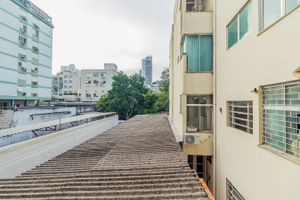 Image 7 - 244239