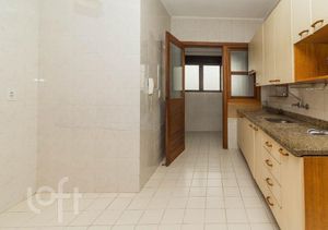 Image 9 - 244285