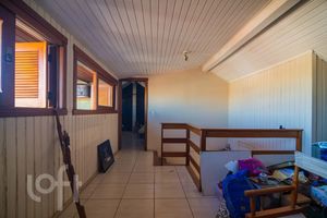 Image 11 - 244401