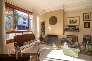 Image 24 - 244401
