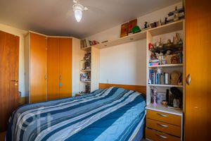 Image 43 - 244401