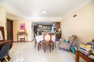 Image 16 - 244401