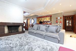 Image 16 - 244418