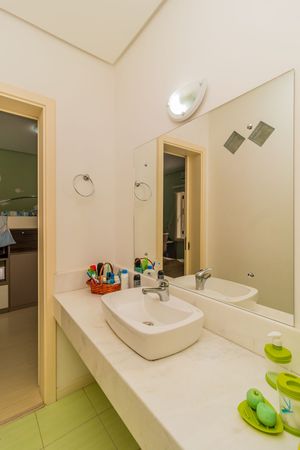 Image 21 - 244812