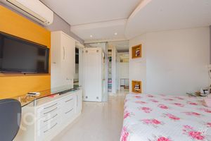 Image 21 - 245076