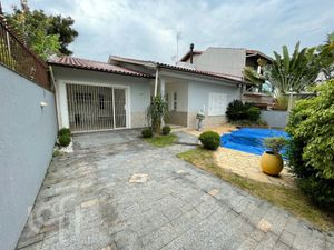 Image 19 - 245110
