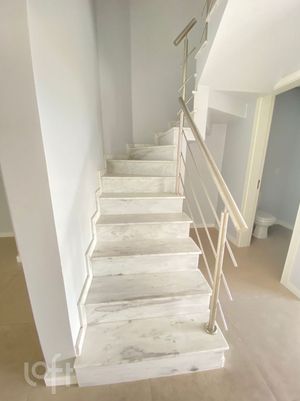 Image 11 - 245504