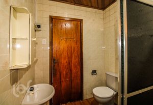 Image 10 - 245725