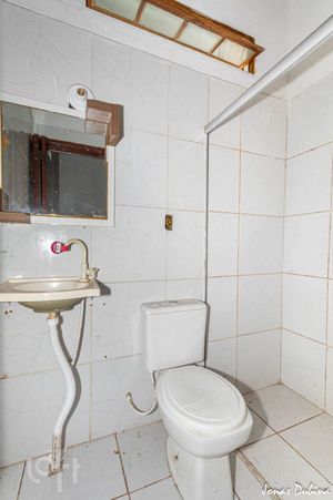 Image 19 - 245911