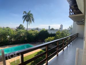 Image 19 - 245915
