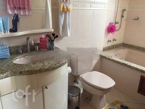 Image 11 - 246233