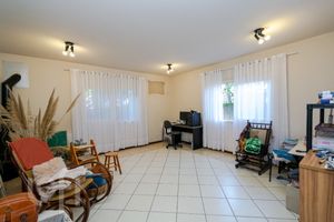 Image 3 - 246798