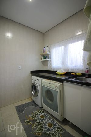 Image 25 - 246954